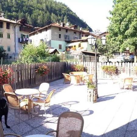 Albergo Garni Cavento ピンツォーロ エクステリア 写真