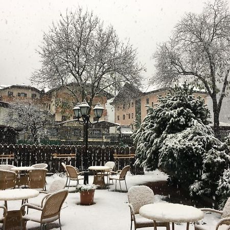 Albergo Garni Cavento ピンツォーロ エクステリア 写真