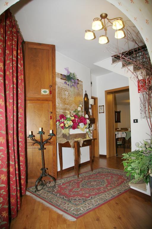 Albergo Garni Cavento ピンツォーロ エクステリア 写真