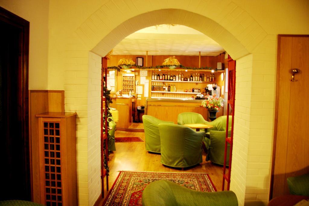 Albergo Garni Cavento ピンツォーロ エクステリア 写真