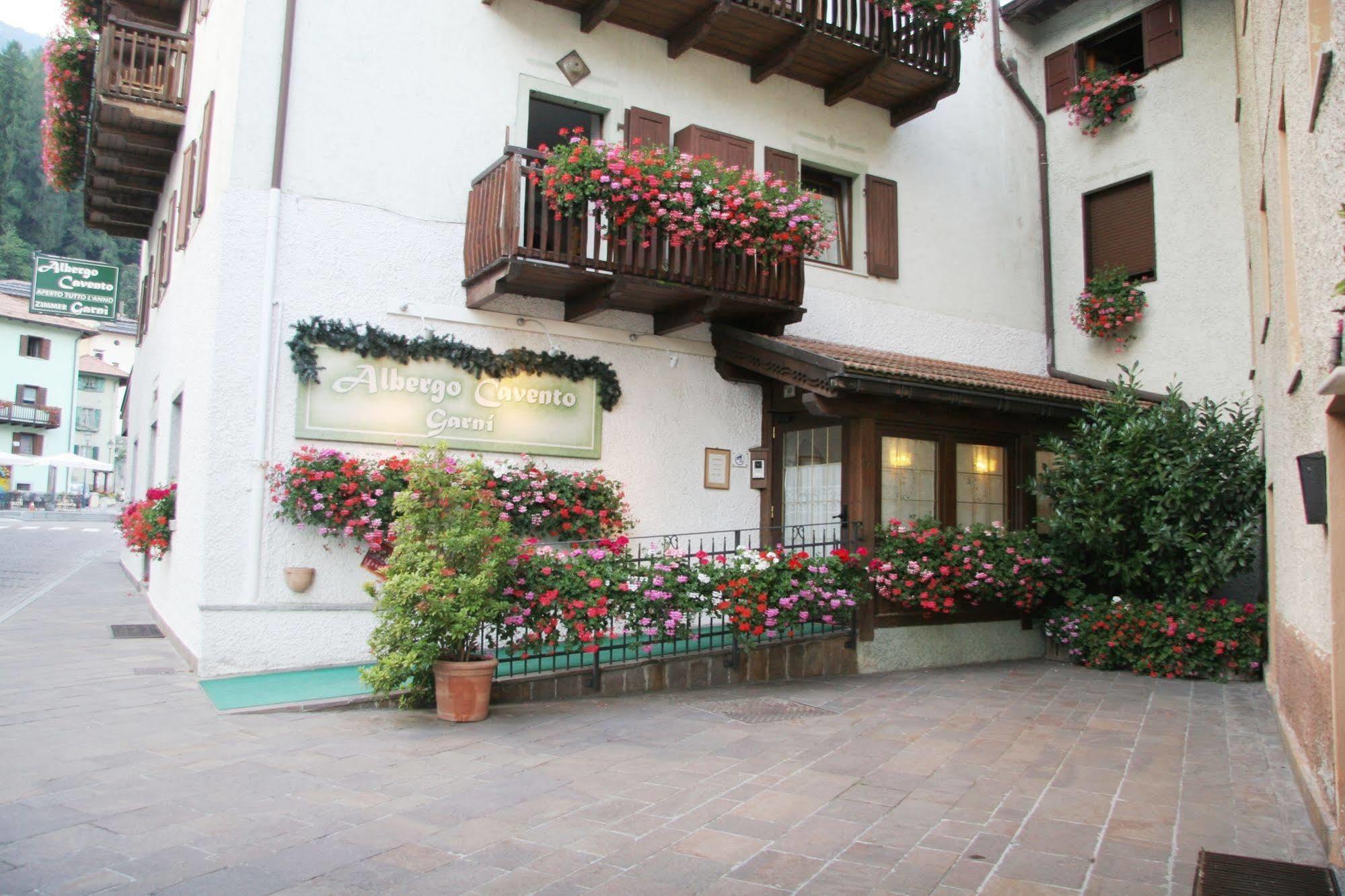 Albergo Garni Cavento ピンツォーロ エクステリア 写真